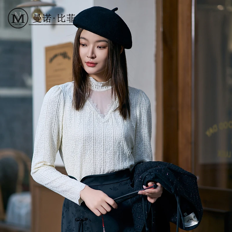 【女乔专属】花边镂空蕾丝长袖打底衫MEIT181011