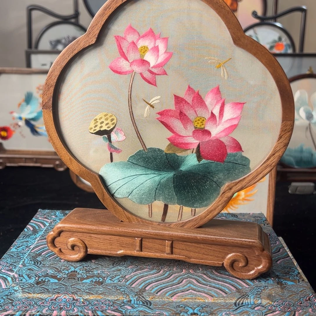 刺绣纯手工刺绣双面绣实木摆件