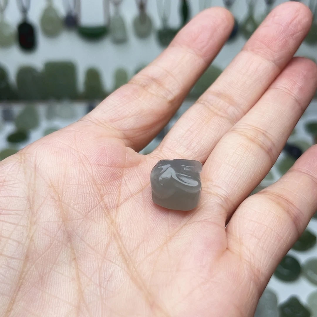 颈饰未镶嵌和田玉秦*懒