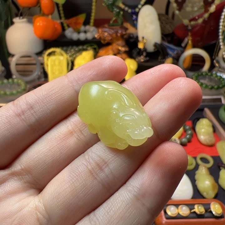 和田玉（黄玉）未镶嵌颈饰