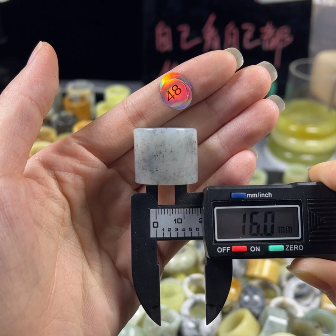蛇纹石玉未镶嵌戒指