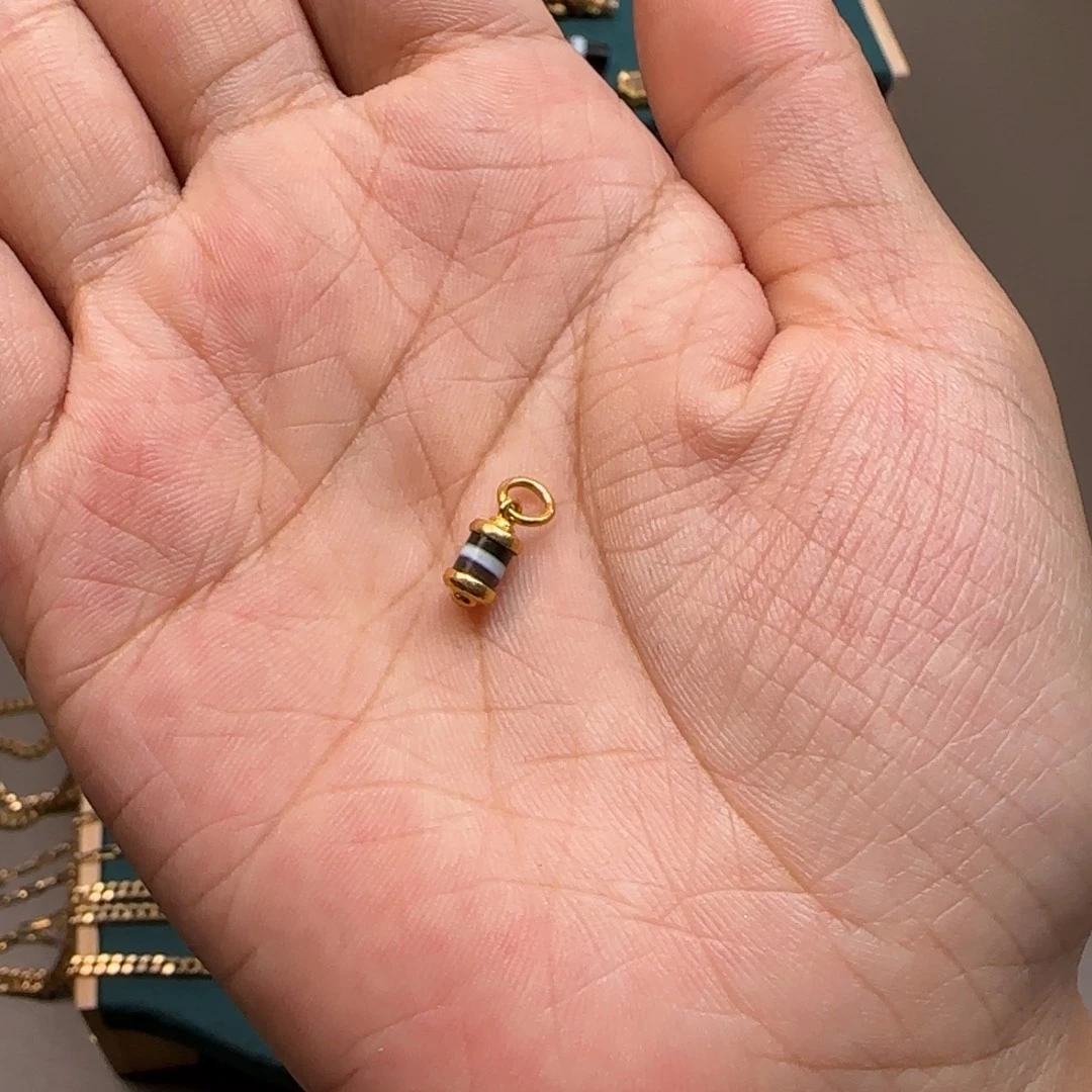 玛瑙/玉髓足金镶嵌颈饰