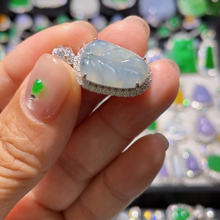 颈饰银S925镶嵌翡翠