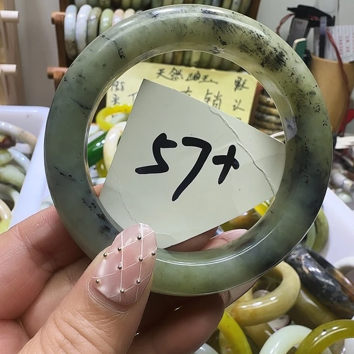 透闪石-蛇纹石玉未镶嵌手镯