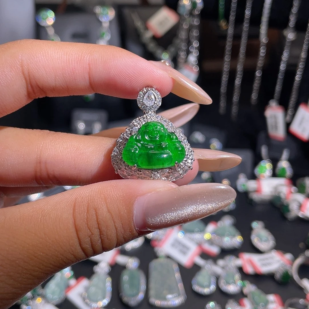 吊坠(不含链)未镶嵌翡翠