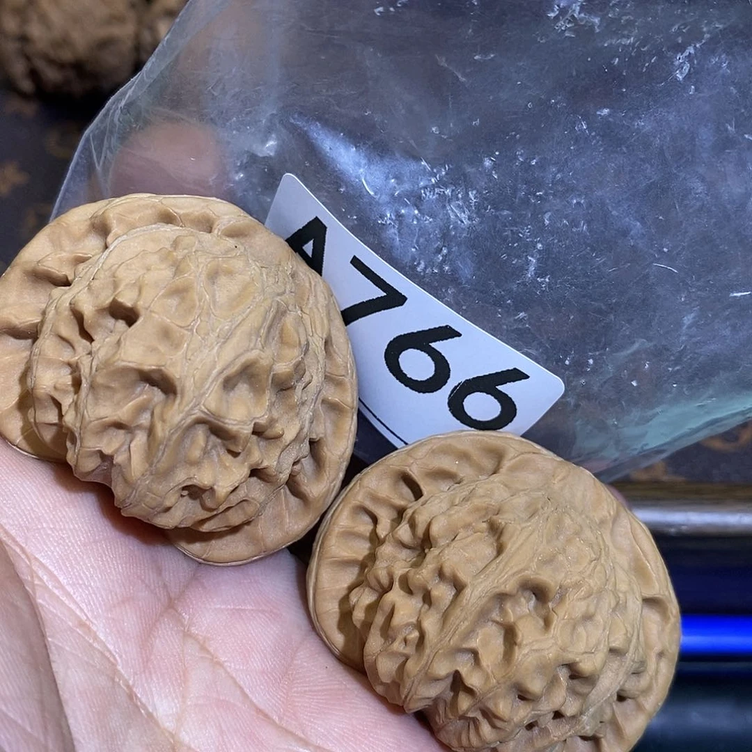 文玩核桃把件宫灯43尺。