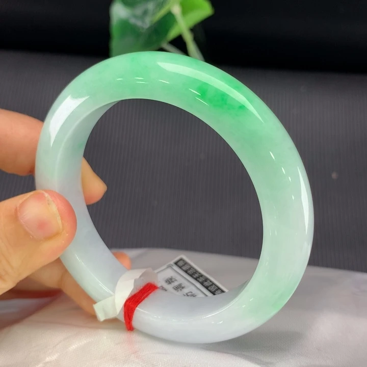 翡翠手镯未镶嵌正圈53