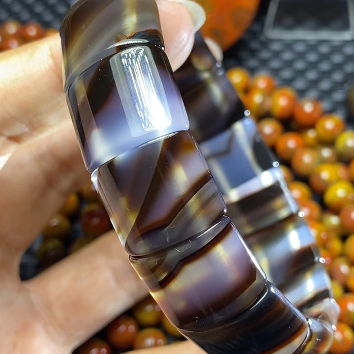 玛瑙/玉髓颈饰未镶嵌