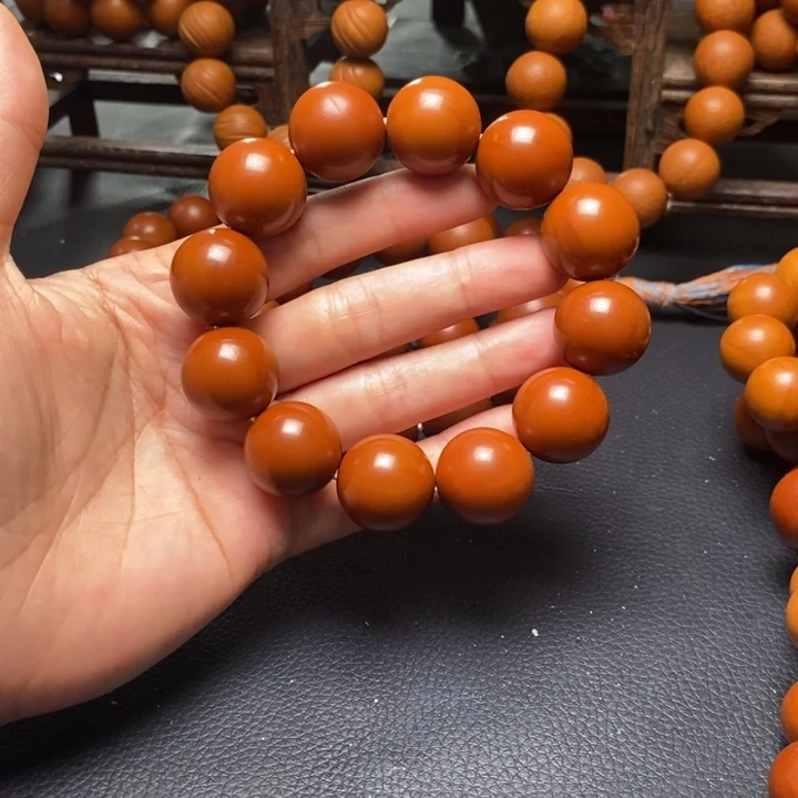 手串橄榄核1.9尺寸红料光珠