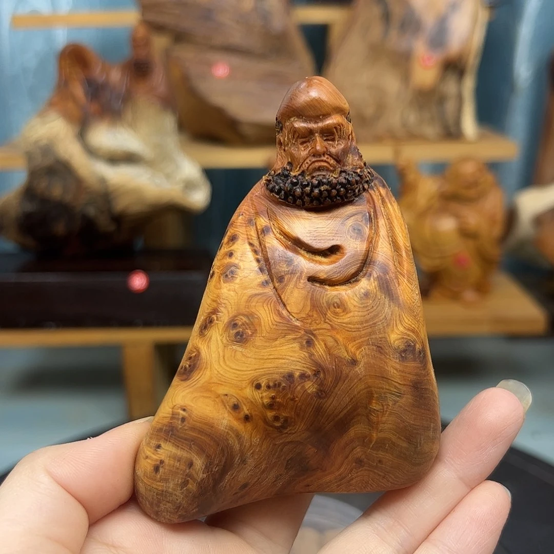 木亭****）崖柏木摆件手把件