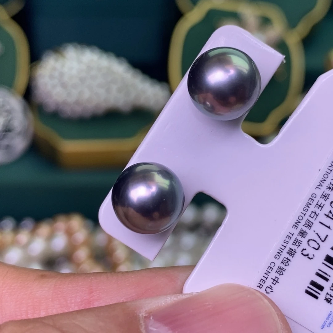 18K金镶嵌海水珍珠耳饰