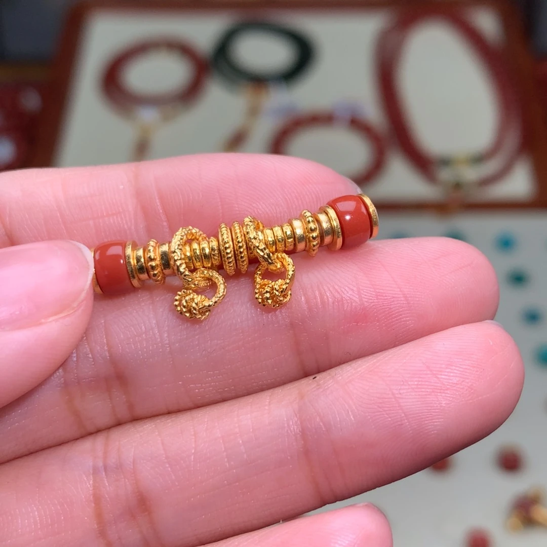 南红玛瑙颈饰未镶嵌