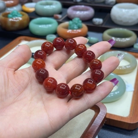 未镶嵌手镯石英质玉