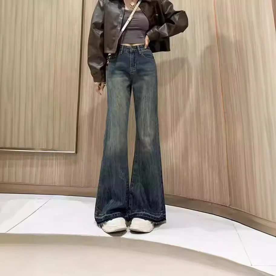 复古不贴腿微喇牛仔裤女春秋2024年新款直筒宽松高腰显瘦喇叭裤子