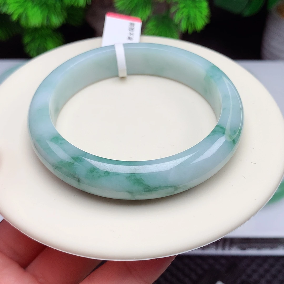 翡翠未镶嵌手镯56.7mm