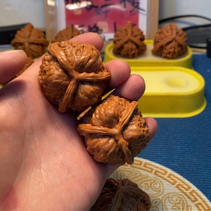 桃核吊坠踏**秋蛤蟆头三棱