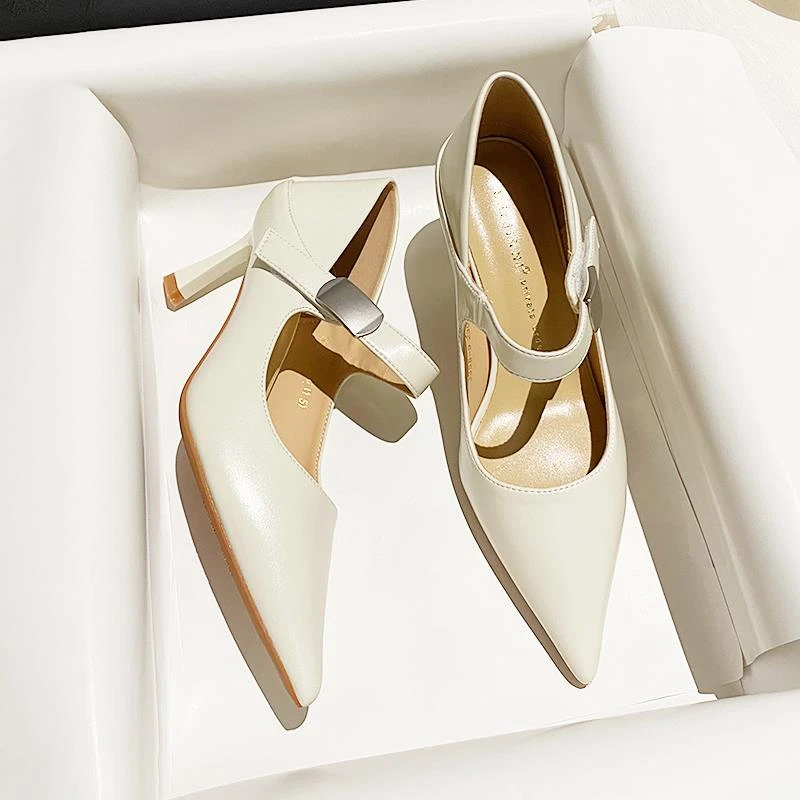 米白色一字带尖头玛丽珍女鞋年新款春秋细跟高跟鞋不累脚