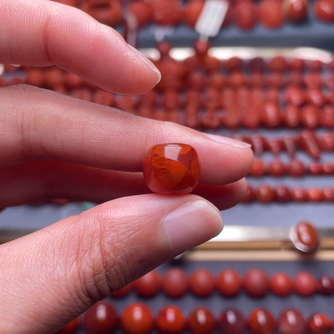 秋***.南红玛瑙未镶嵌其他W12瓦西柿子红带火焰老型珠