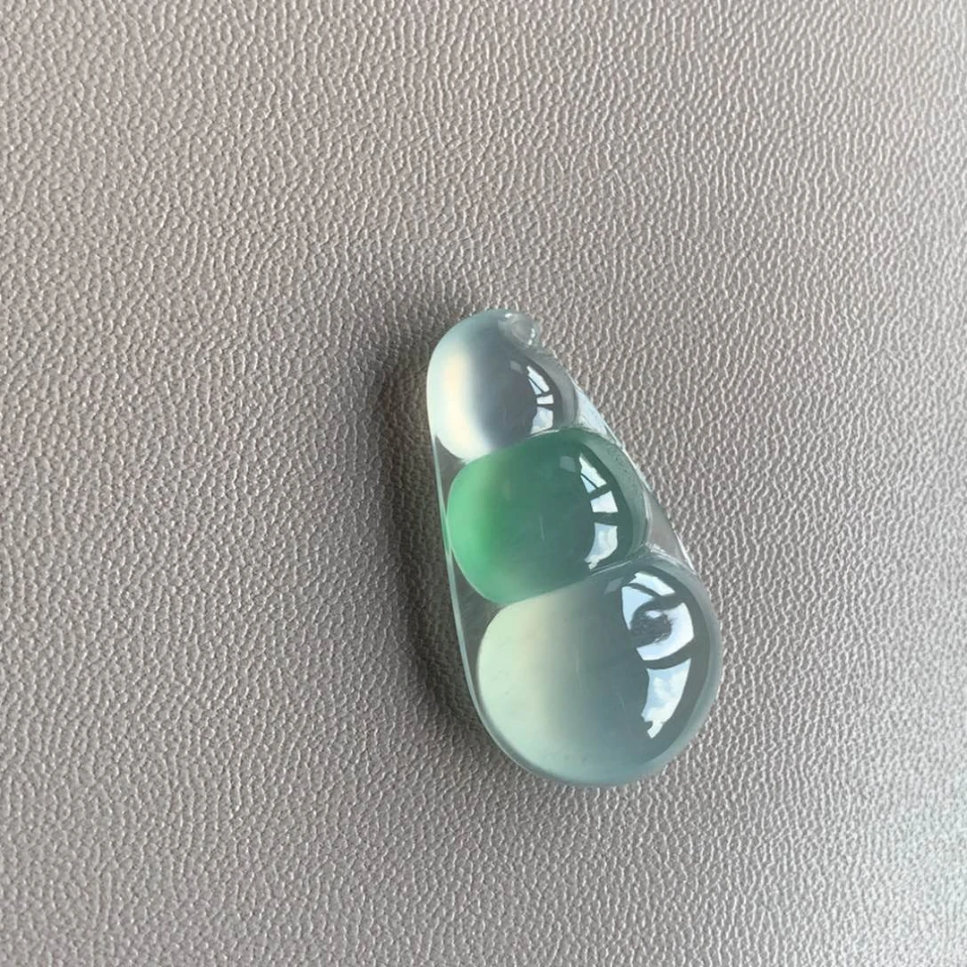 翡翠颈饰未镶嵌天然翡翠