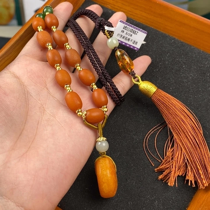 未镶嵌蜜蜡珠宝奇石