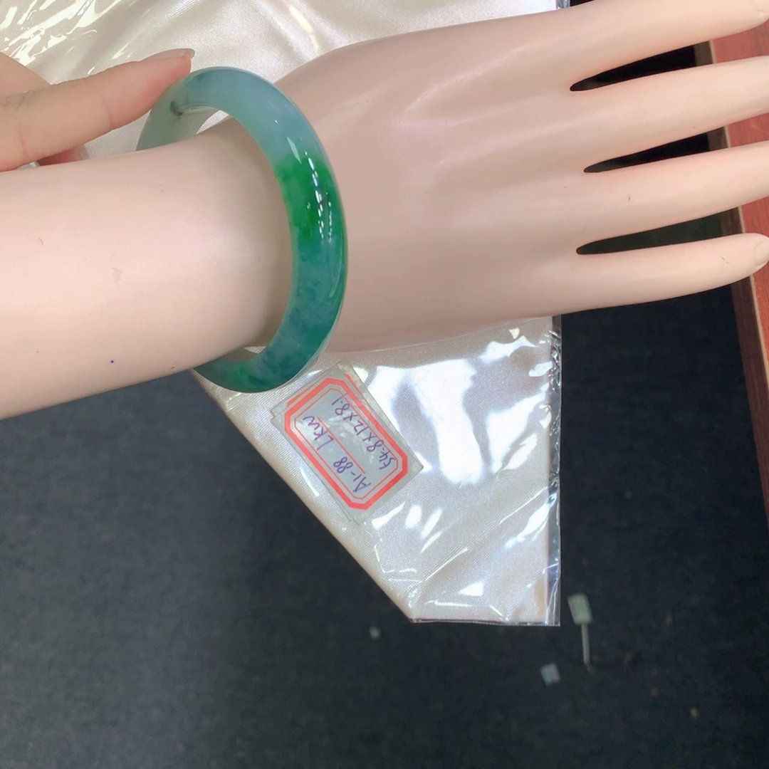 翡翠未镶嵌手镯36