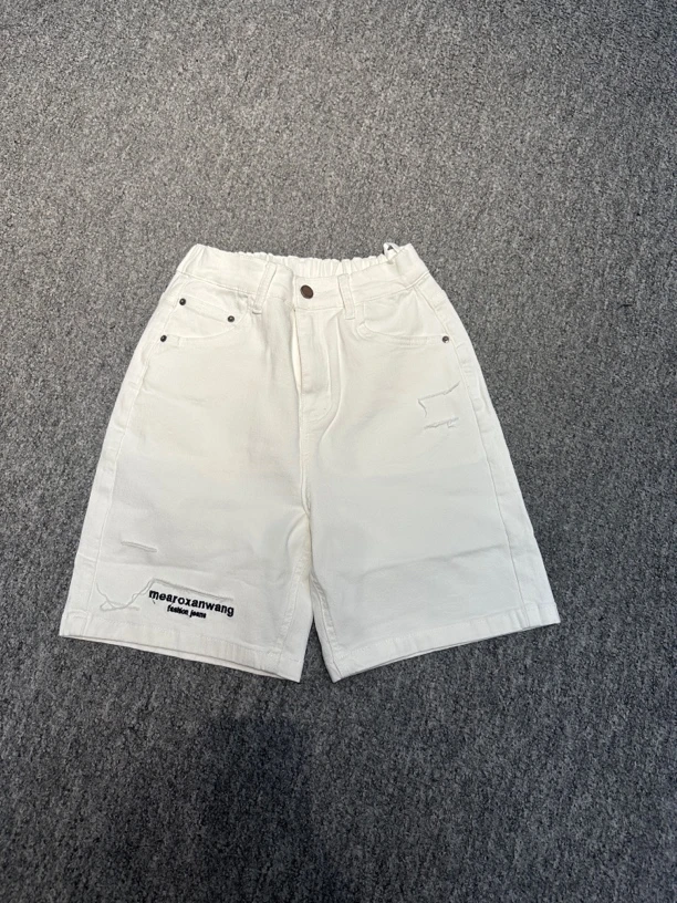 破洞刺绣五分松紧腰牛仔短裤