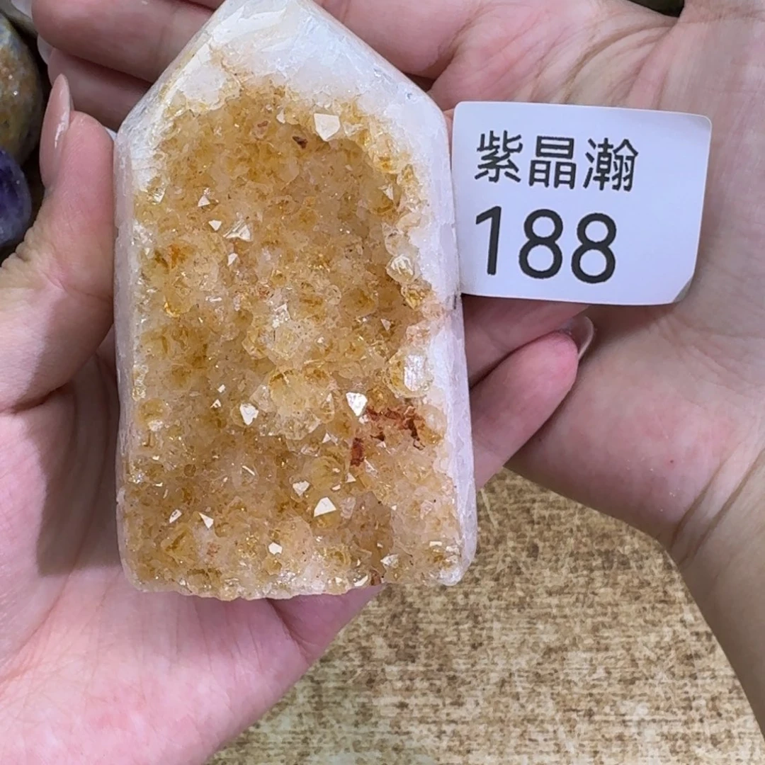 未镶嵌水晶大型摆件（非配饰）