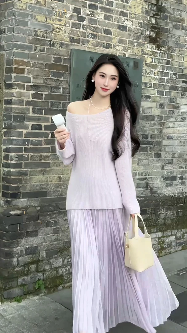 紫色毛衣套装女早秋季慵懒风松弛感气质洋气露肩上衣半身裙两件套