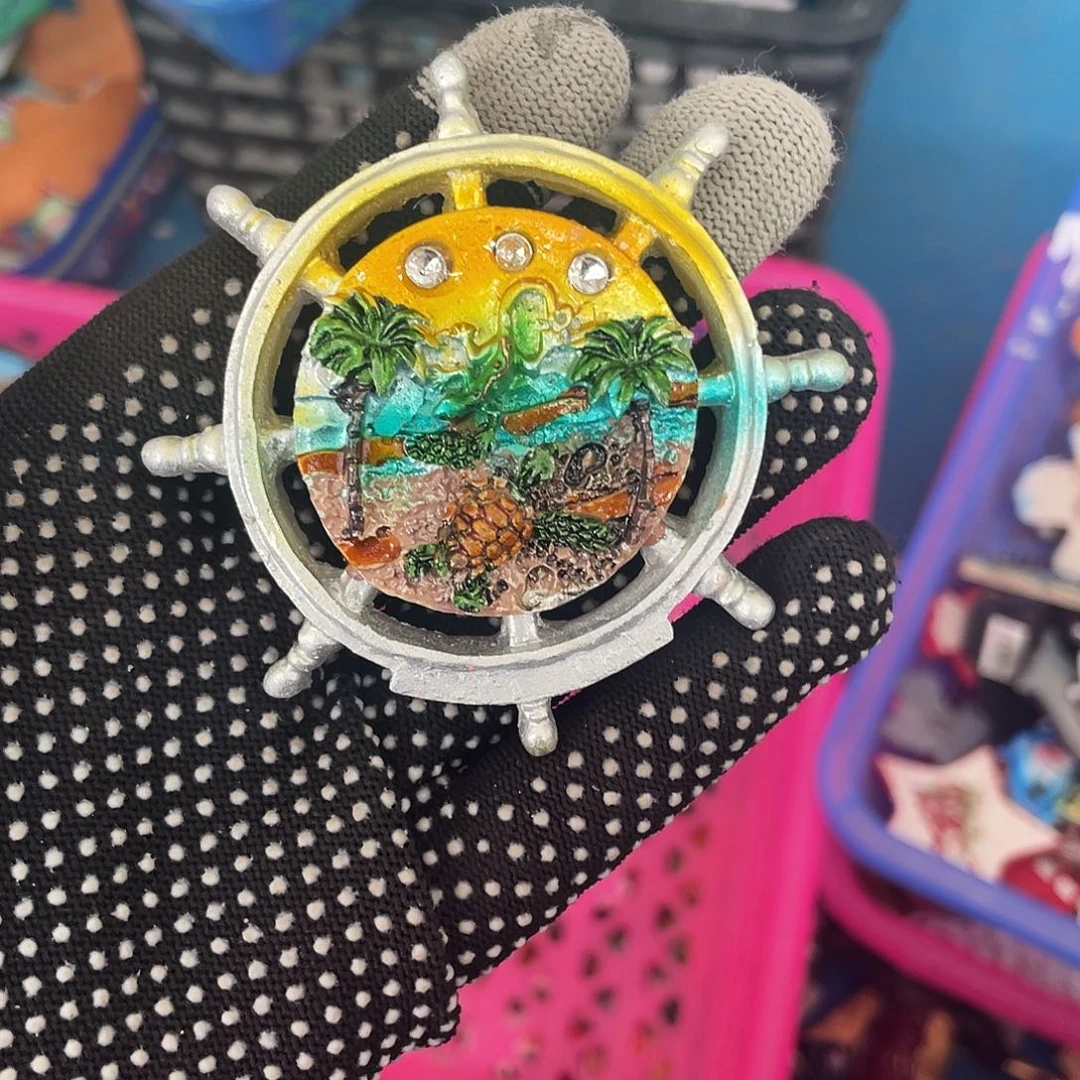 摆件冰箱贴了。