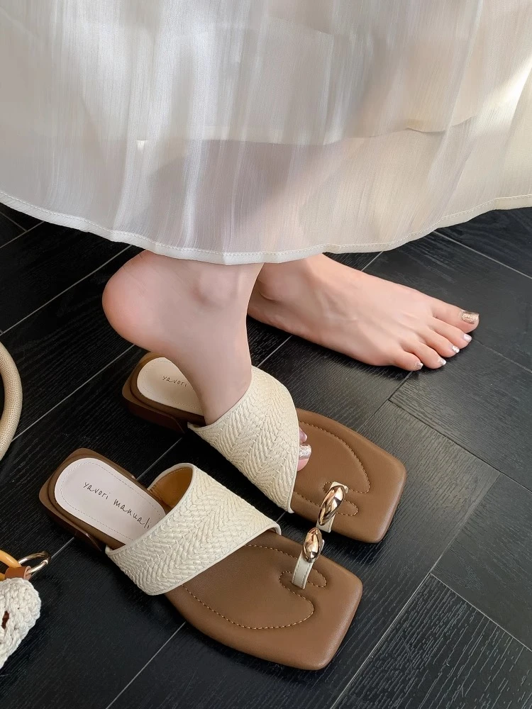 真皮~复古草编夹脚夏2025新款百搭粗跟一字拖拖鞋夹脚凉鞋
