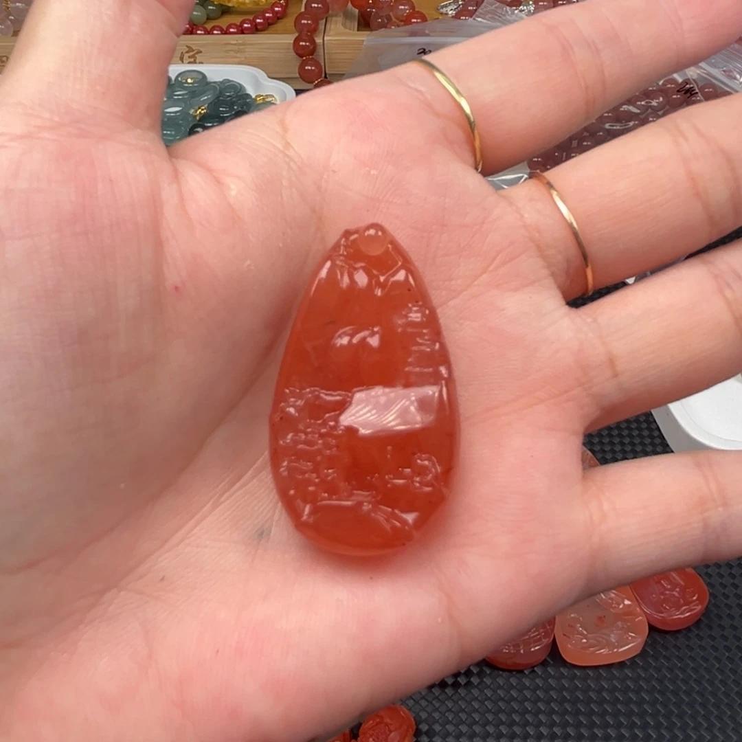 南红玛瑙未镶嵌颈饰