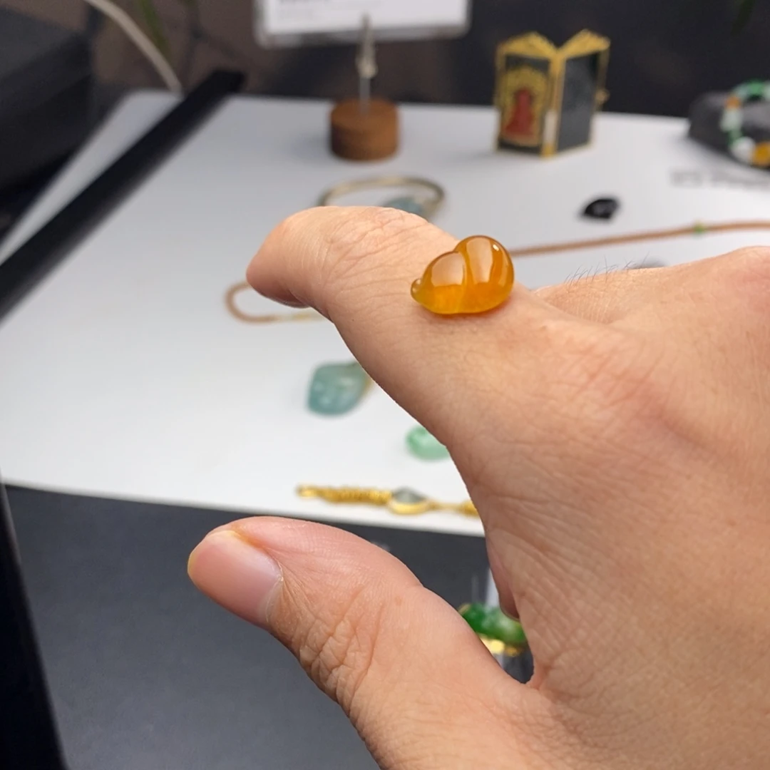 定制翡翠未镶嵌裸石