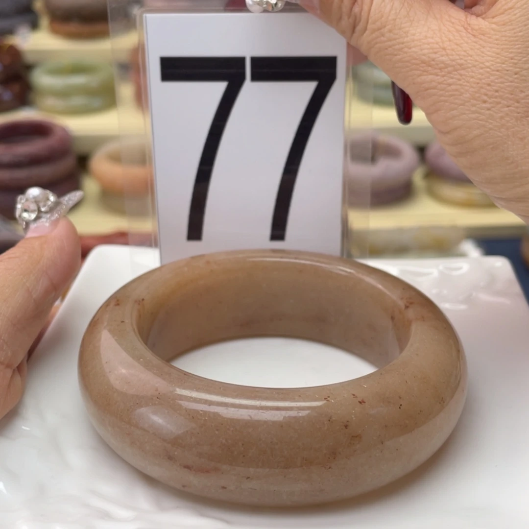 【闪购商品】石英质玉手镯未镶嵌