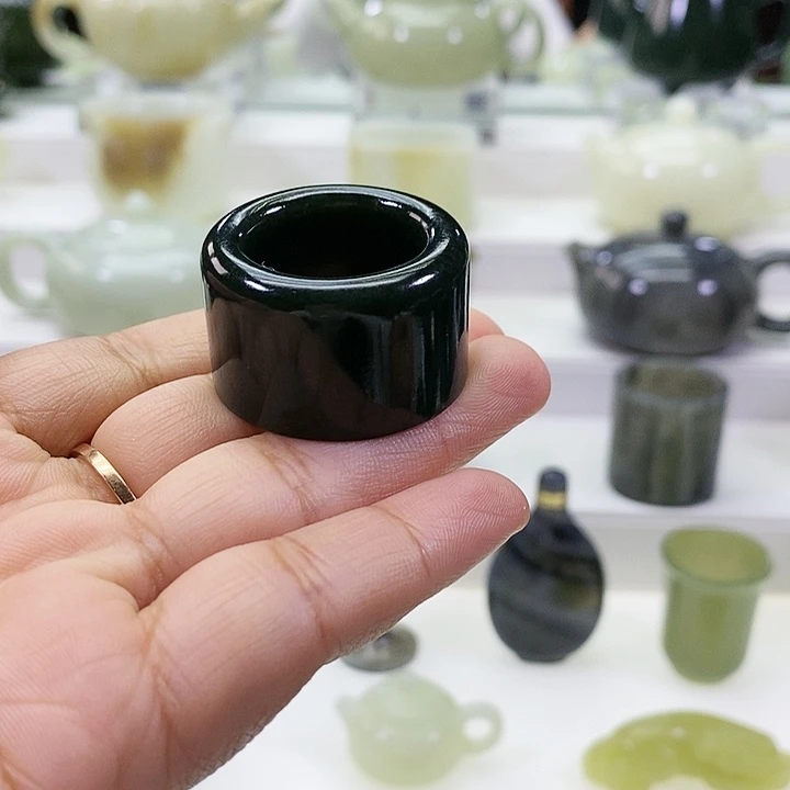 未镶嵌和田玉挂件扳指