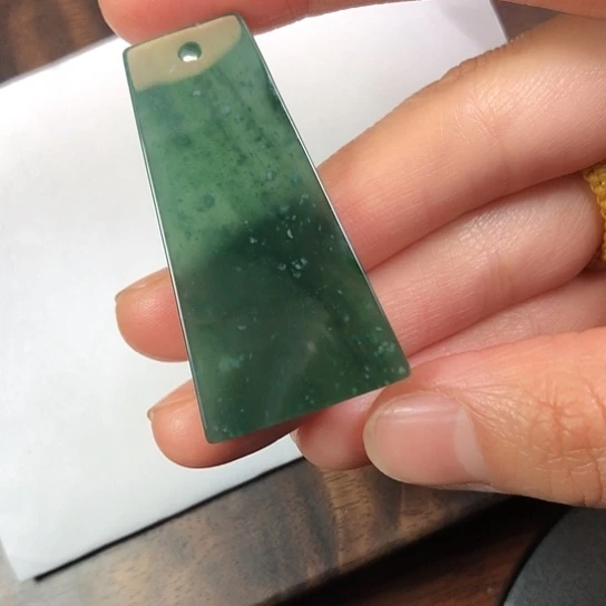 翡翠未镶嵌颈饰缅甸A货，每天下午1点半开播