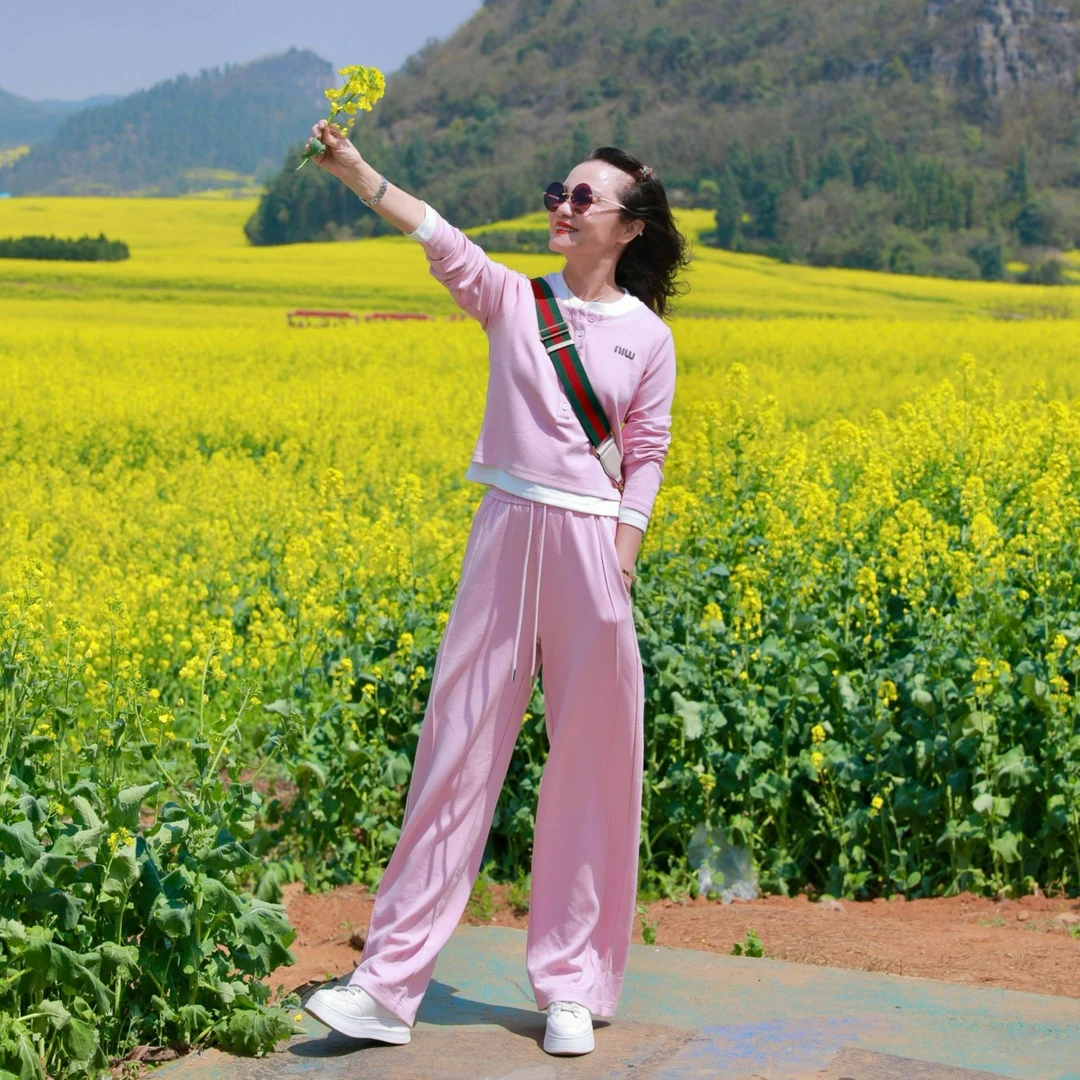 高级感穿搭休闲时尚套装女春2025甜美粉色假两件上衣阔腿裤两件套