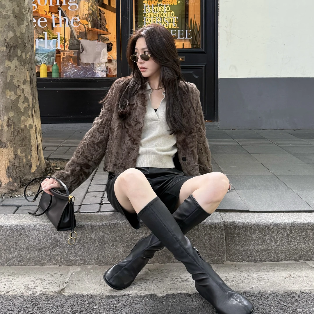 王嬛嬛MsLime25年新款【浅温】100%小湖羊毛革两面穿皮草 HD2C0153