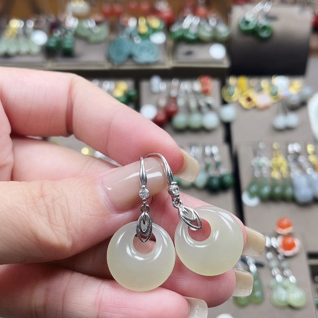 和田玉银S925镶嵌耳饰