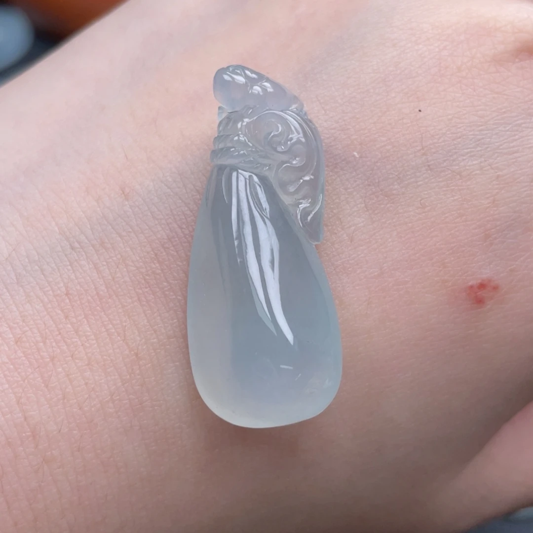 翡翠未镶嵌颈饰钱袋