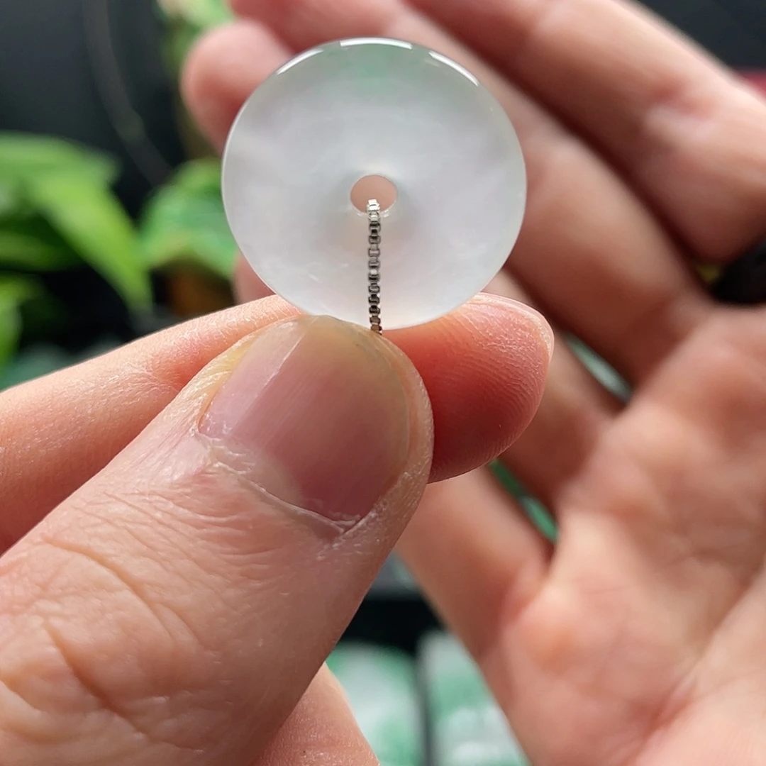 石英质玉吊坠未镶嵌