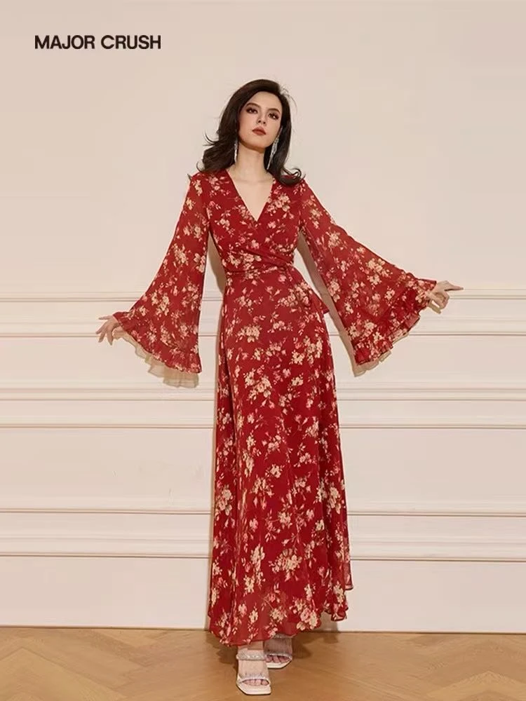 2025印花大摆裙一片式裹裙系带连衣裙红色女装显瘦夏季法式复古