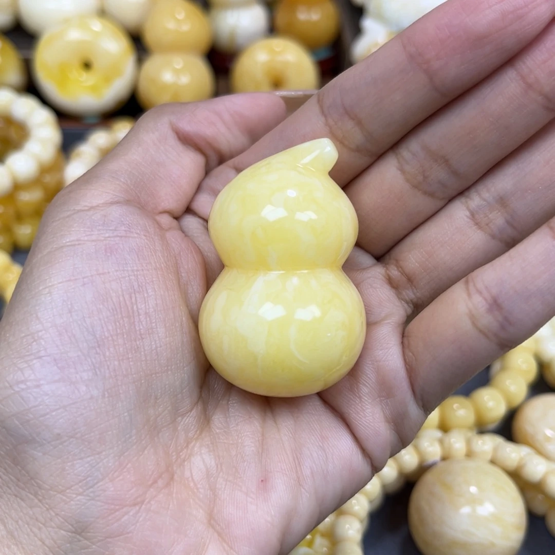 琥珀未镶嵌手串……
