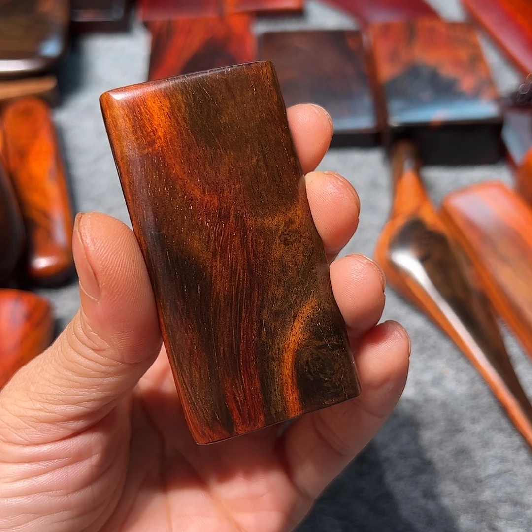 素***粉交趾黄檀（大红酸枝）