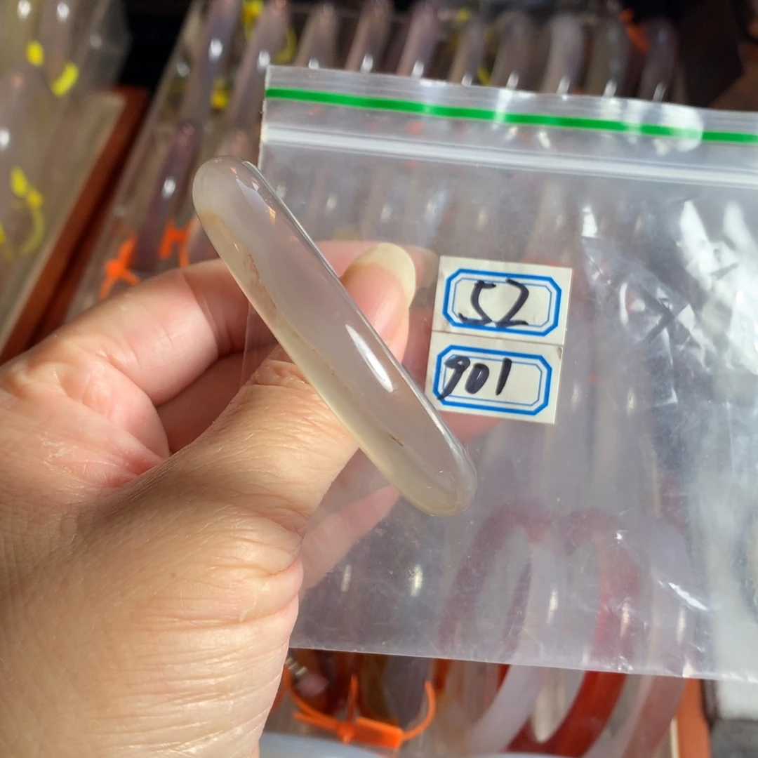 手镯玛瑙/玉髓未镶嵌52