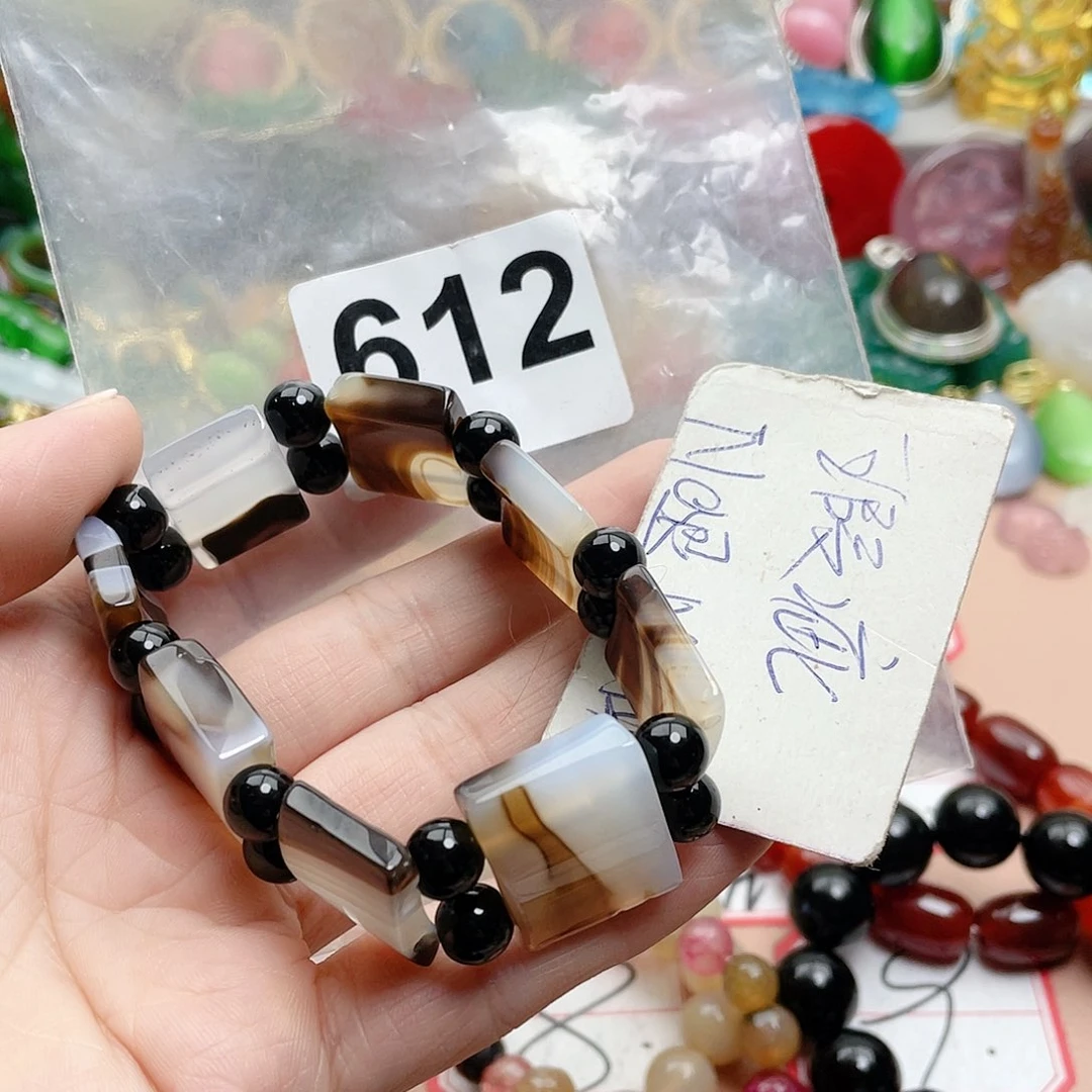 合金颈饰玛瑙/玉髓敬*