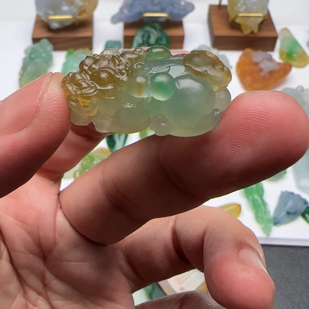 定制翡翠未镶嵌涯****)翡翠