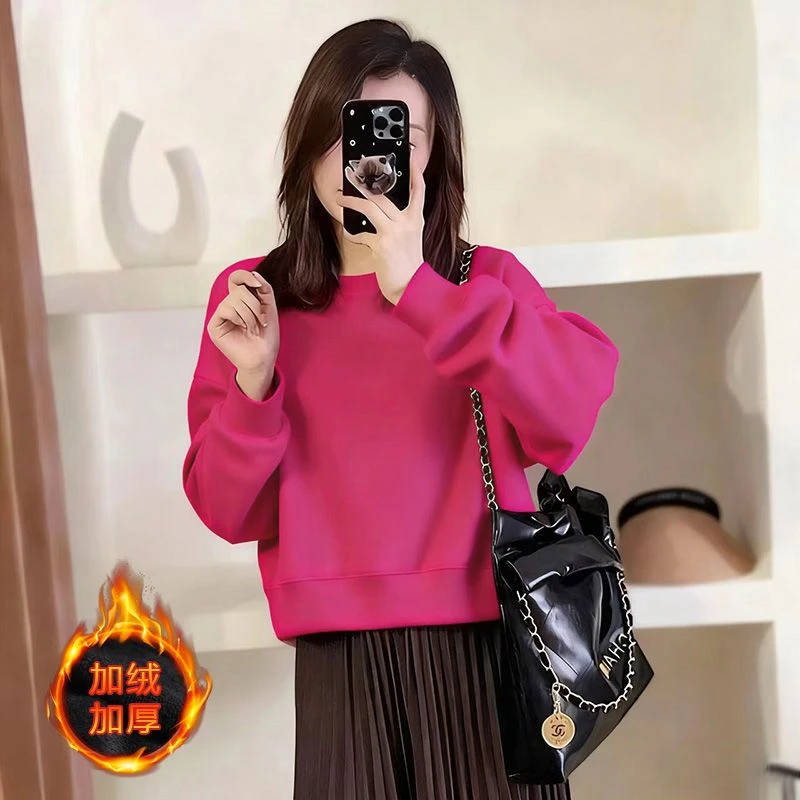 玫红色胖mm春秋薄款卫衣女短款大码ins韩系加绒甜酷高腰圆领上衣