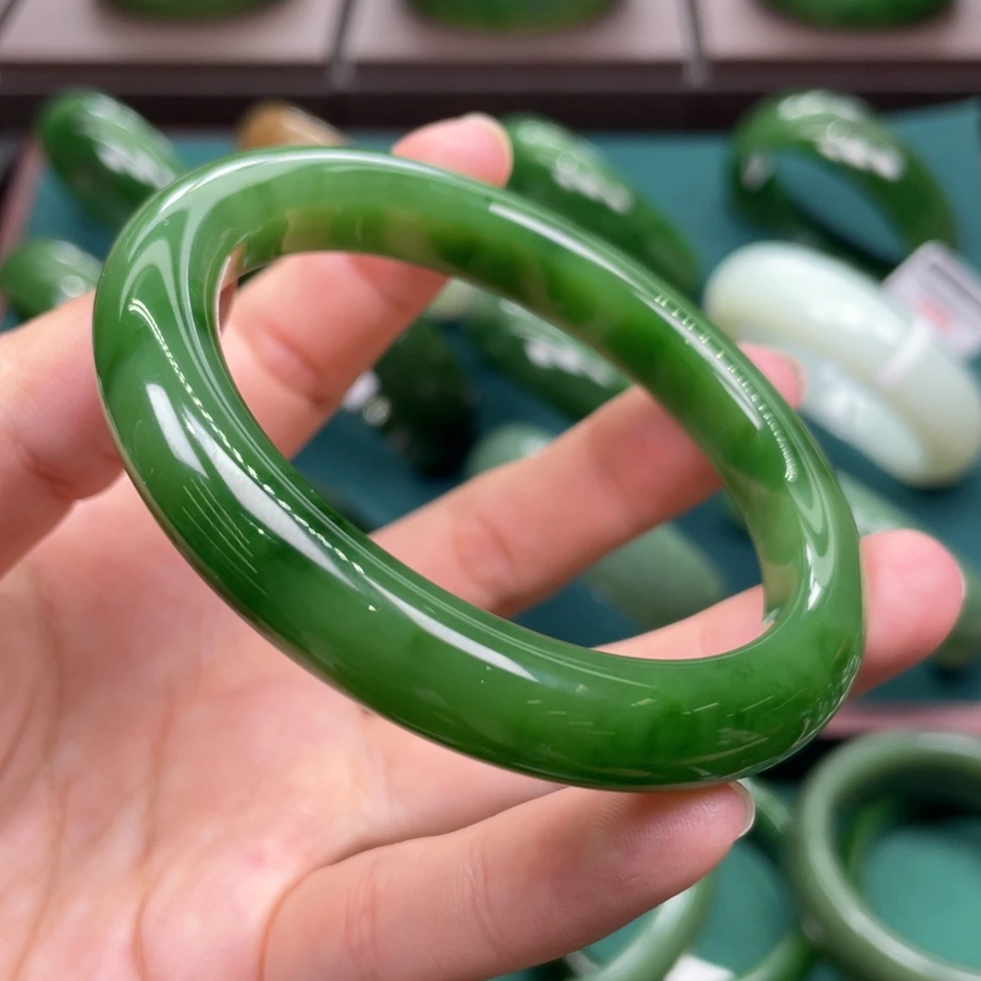 和田玉（碧玉）未镶嵌手镯5657