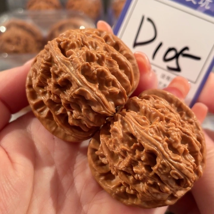 文玩核桃把件D105闷白44