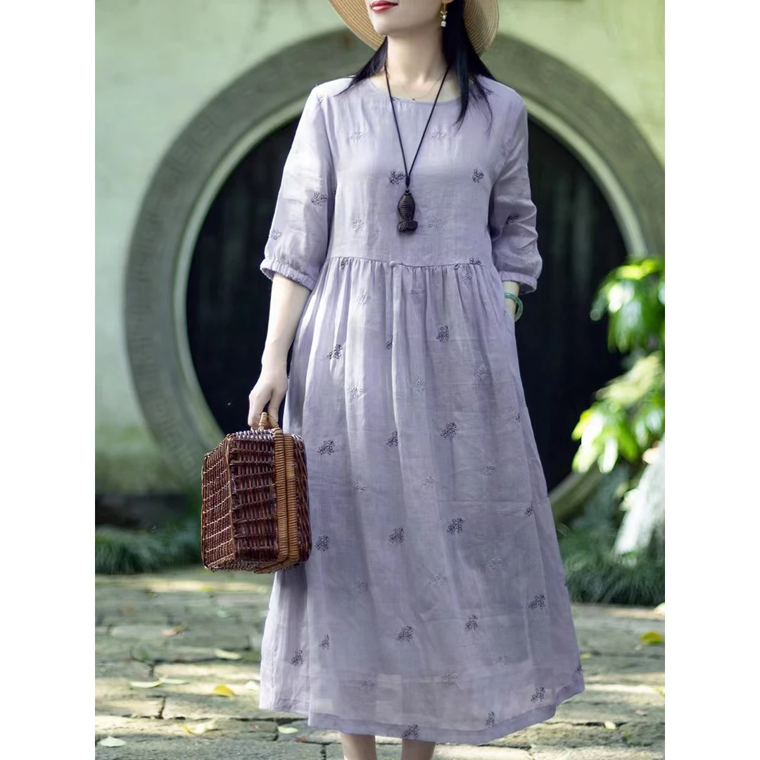 2025春夏新款原创设计苎麻宽松大码飘逸大摆文艺刺绣棉麻连衣裙